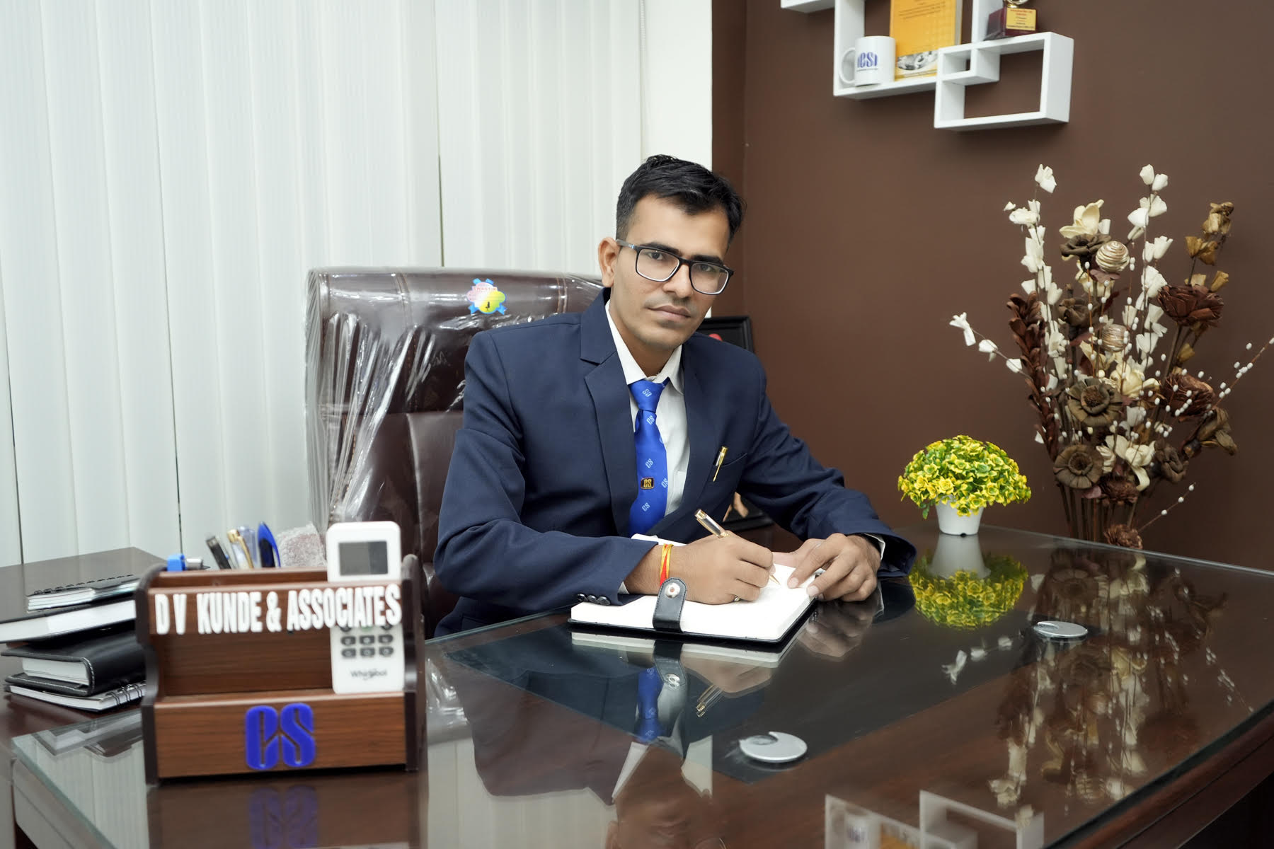 CS Digambar V. Kunde